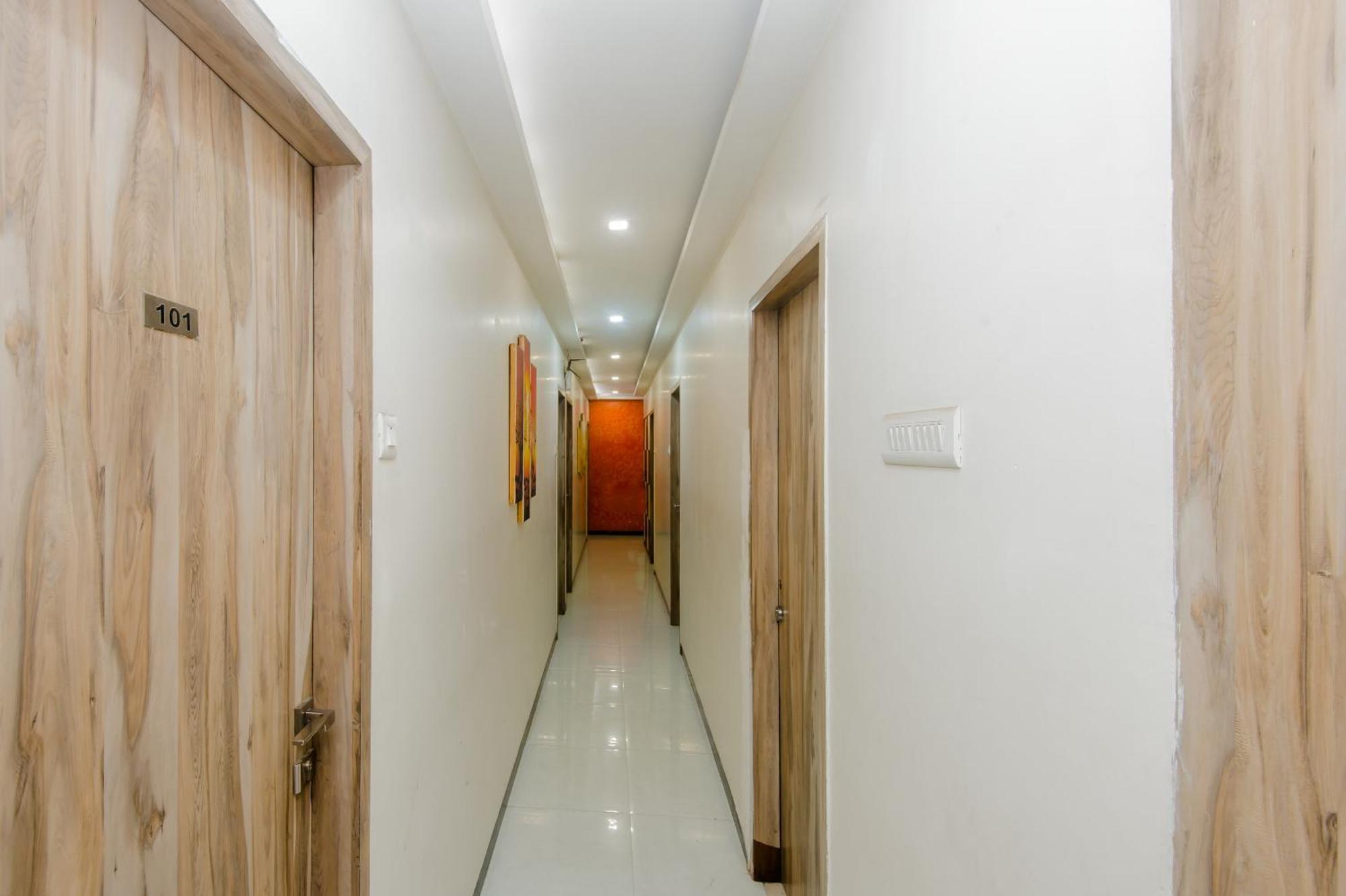 Hotel O Blue Pearl Residency Near Chhatrapati Shivaji International Airport Bombay Esterno foto