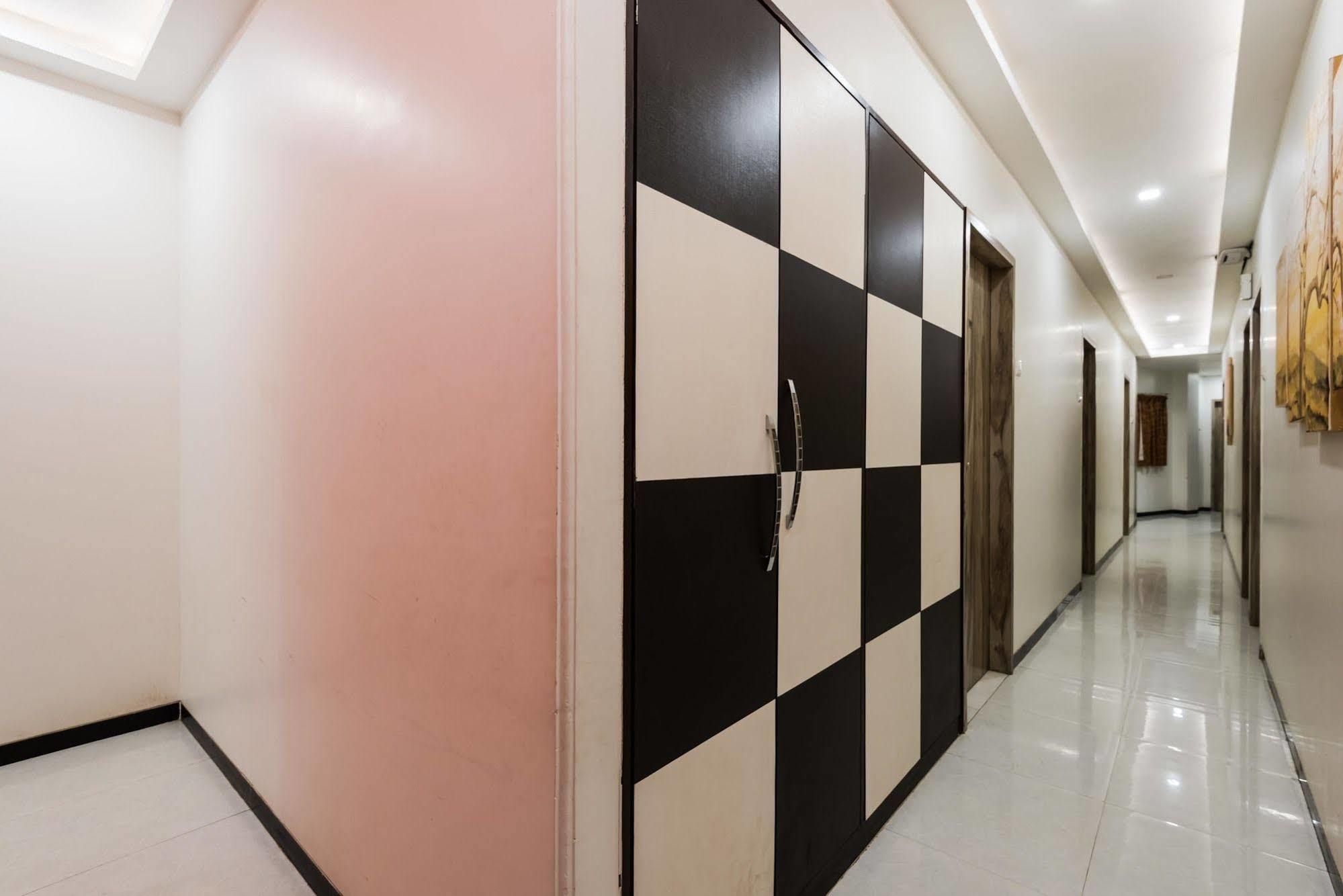 Hotel O Blue Pearl Residency Near Chhatrapati Shivaji International Airport Bombay Esterno foto